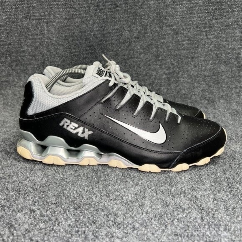 Nike Reax Men's Black and Silver Athletic Shoes